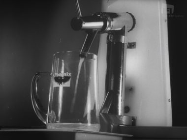 af8422_ifard201697.20_phoenix_empty_glass_30_seconds_mezzanine.01