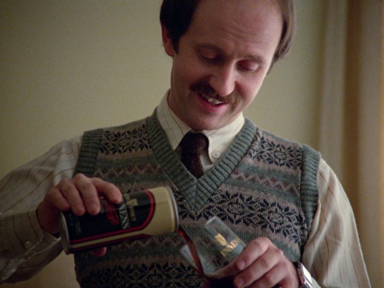 OE-15689 Telepathy.mov_h264.mov.01_00_17_12.Still003-min