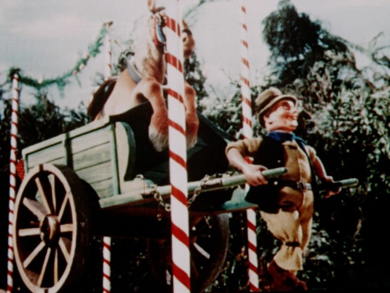 OE-24265 Horse Sense.mov_h264.mov.01_01_00_04.Still001-min