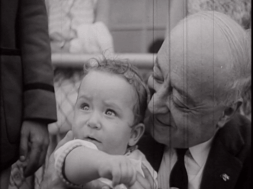 AA916-Stars-Entertain-Orphans-01