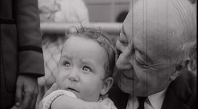 AA916-Stars-Entertain-Orphans-01