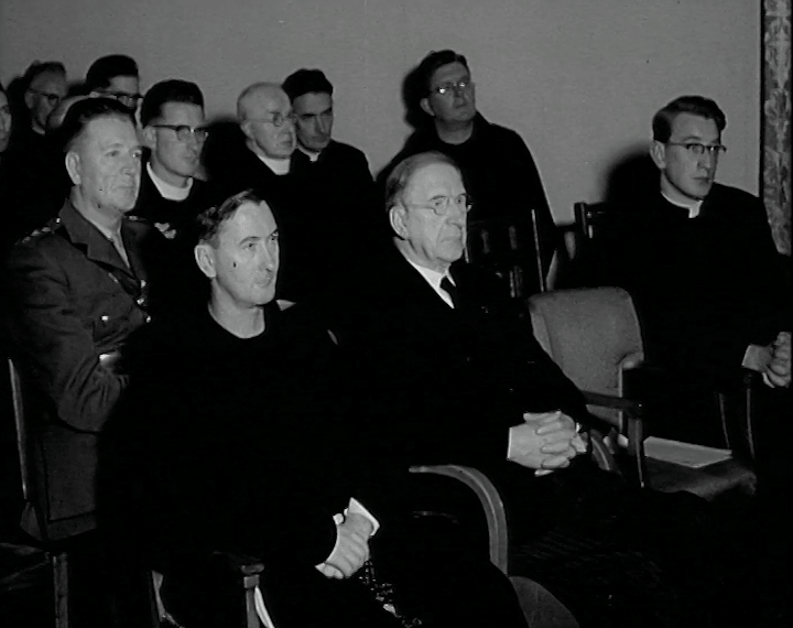 AA918_President-At-Meeting-Of-irish-Speaking-Priests-01