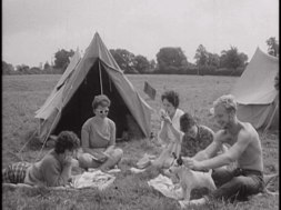 AA944_US Students Enjoying irish Holiday-01