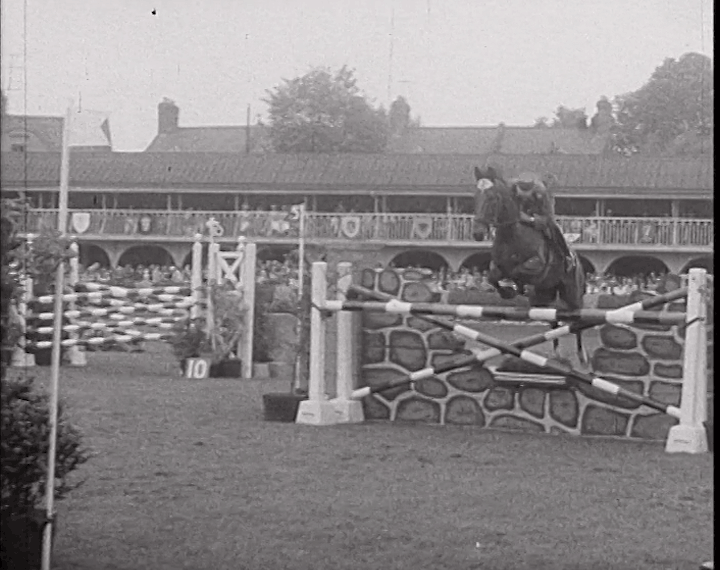 AA995_Climax-Of-Horse-Show-Aga-Khan-Cup-01