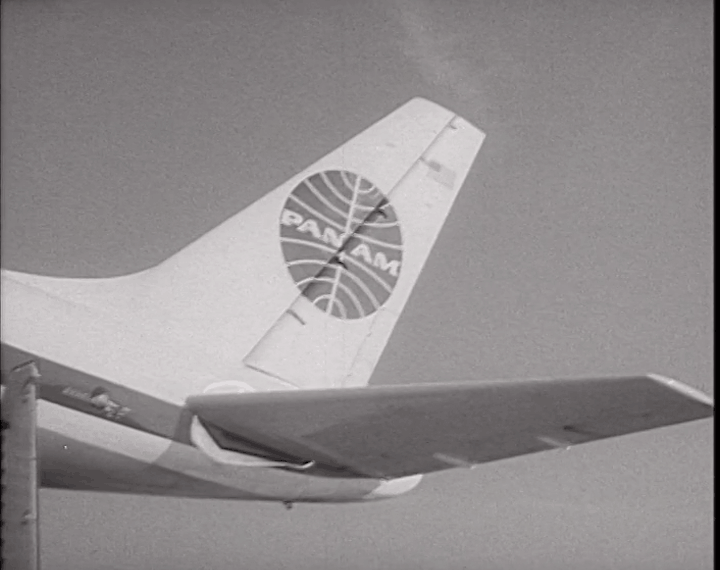 aaa1352-E54.1-First Jet Servie via Shannon to Europe-01