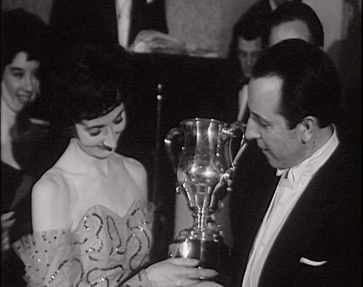 mv257aa_E41.1_Amateur Ballroom Challenge Trophy