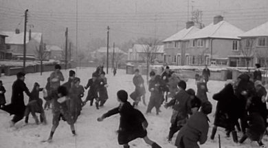 mv259aa_E189.4_Keeping Warm In The Big Freeze