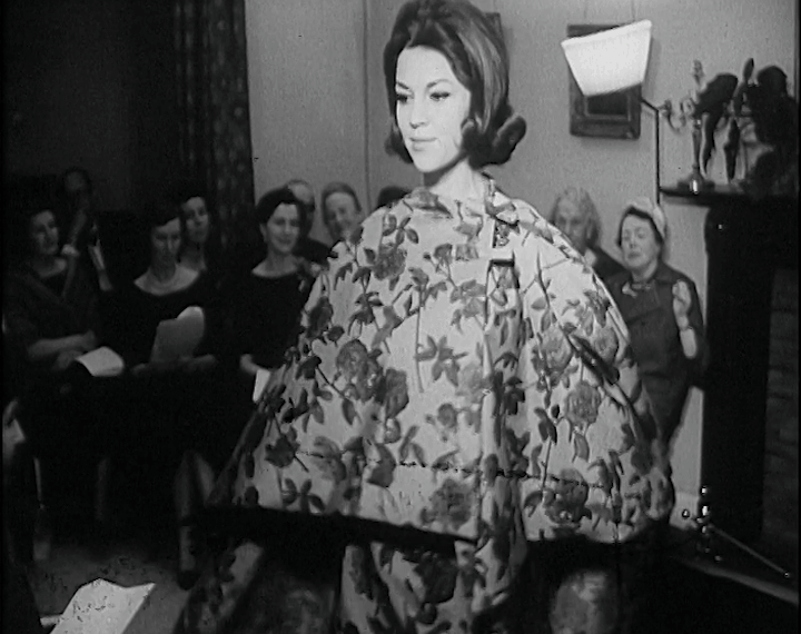 mv278aa_E88.3_Seashore Motif in Spring Clothes