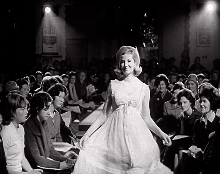 mv290aa_E192.2_Fashions For Spring – If It Comes!