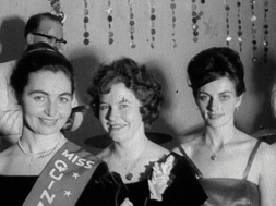 mv297aa_e74.4_Kerry Girl Wins National Beaty Contest