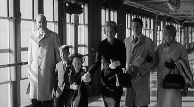 mv298aa_E102.3_New American Ambassador Arrives in Cobh