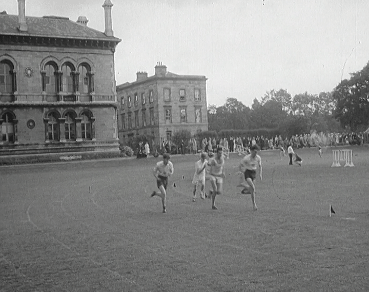 mv298aa_E106.2_President Attends Trinity Week