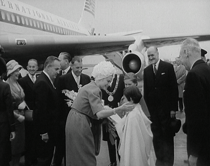 mv298aa_E106.3_Prince Rainier And Princess Grace In Ireland