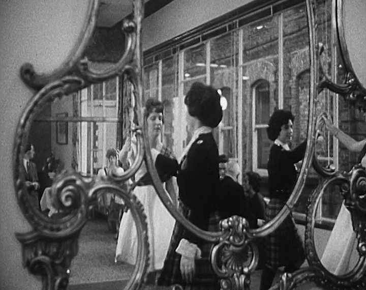 mv298aa_E119.2_Medical Congress Delegates Visit Brewery