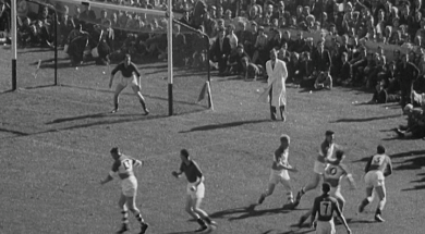 mv298aa_E121_Croke Park Football Final – Down Champions By One Point