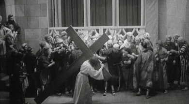 mv298aa_E96.3_Dundalk Moving Scenes In Passion Play