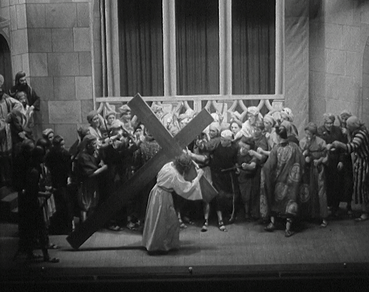 mv298aa_E96.3_Dundalk Moving Scenes In Passion Play