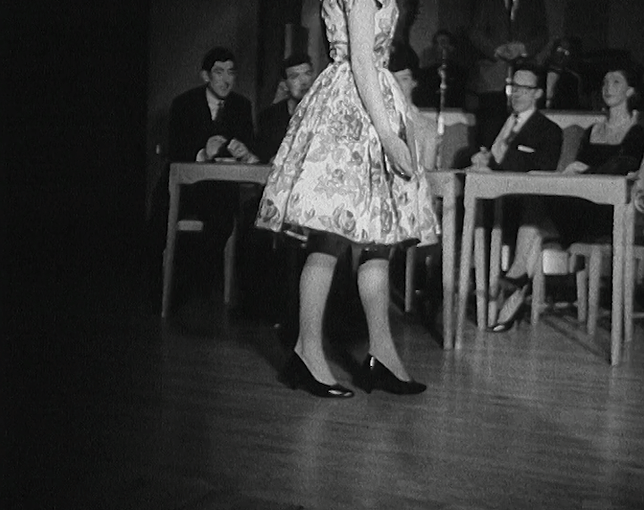 mv298aa_E97.3_Lovely Legs Contest