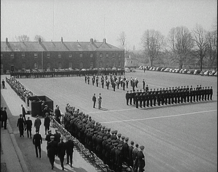 mv300aa_E204.2_Minster Haughey Reviews New Garda recruits