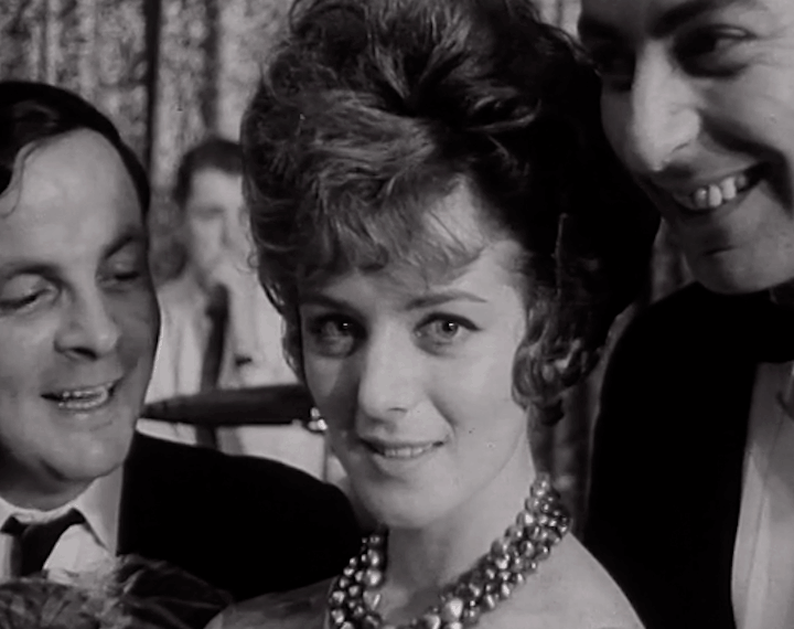 re-edit_e126.4_Miss Dublin Wins Beauty Contest