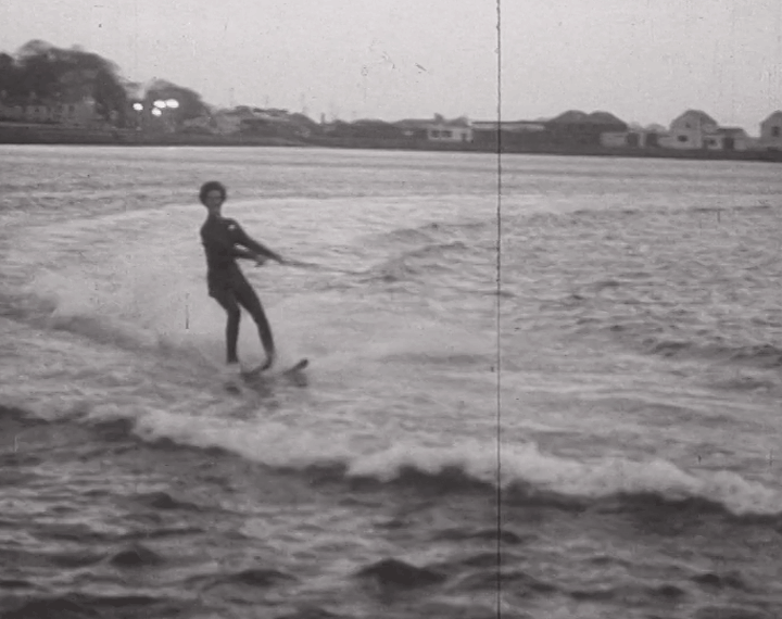 re-edit_mv262aa_e83.3_A Wet Christmas in Howth