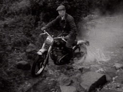 re-edit_mv276aa_e32.2_Motorcyclists Splash in Stapleton Cup